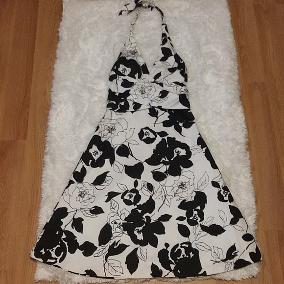 White House Black Market Floral Dress 2 - Picture 8 of 8